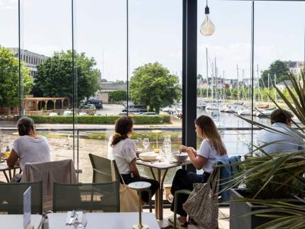 Vue sur le port de Vannes
